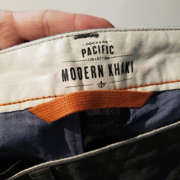 Men docker khakis - Picture 4 of 5